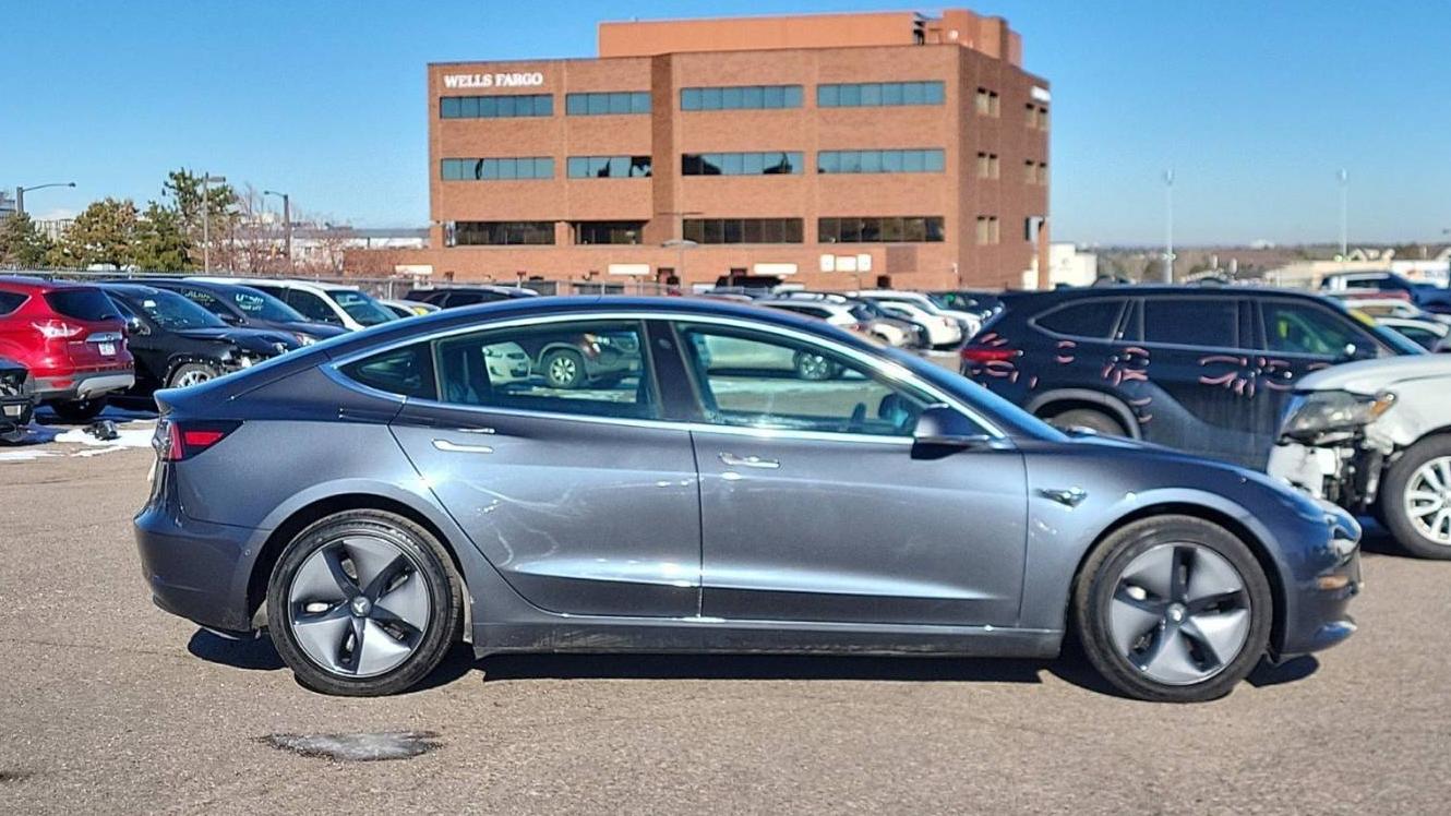 TESLA MODEL 3 2019 5YJ3E1EB9KF209756 image